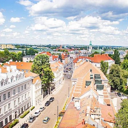 Central Apartment With Balcony And Views, Old Town, Metro Warschau Buitenkant foto
